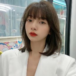 經(jīng)典內(nèi)扣鎖骨發(fā) 款款瘦臉又減齡