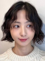 中短發(fā)燙什么卷好看 中短發(fā)蛋卷頭時(shí)尚俏皮顯年輕