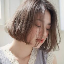 職場女生必選日系短發(fā) 空氣感設(shè)計輕松打造通勤時尚造